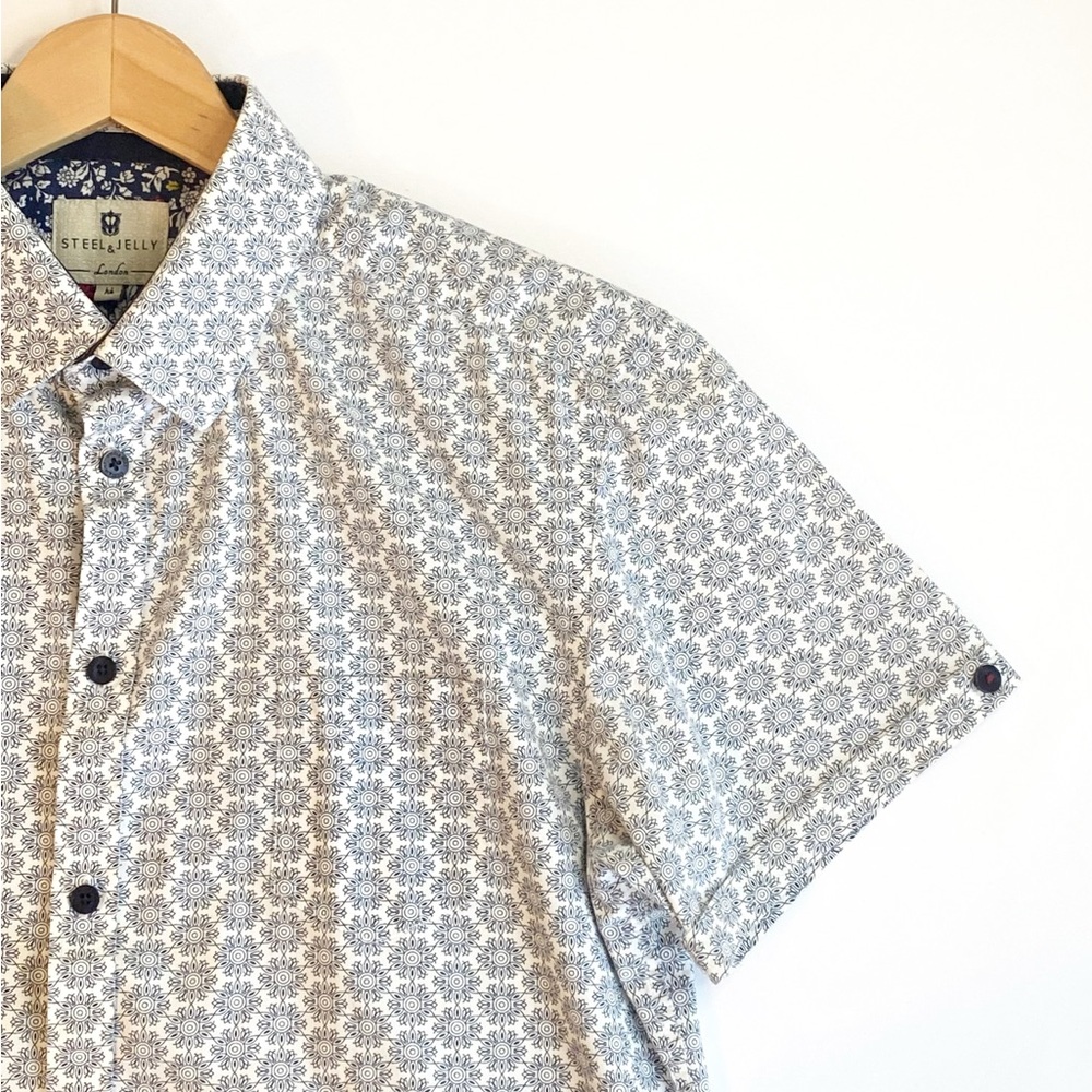 Steel & Jelly London Men’s Button Up Shirt Medium Short Sleeve Printed Shirt